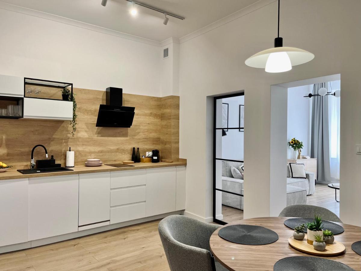 Luna Apartments Jelenia Góra Extérieur photo